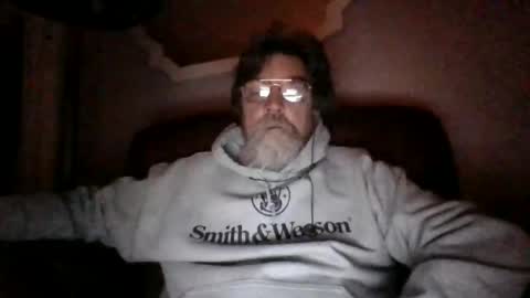 Snapshot of runningaround60 chatting on 12/20/24, 10:05 runningaround60 online show from 12/20/24, 10:05