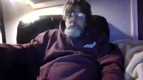 Snapshot of runningaround60 chatting on 01/07/25, 02:31 runningaround60 online show from 01/07/25, 02:31