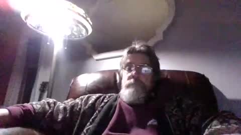 Snapshot of runningaround60 chatting on 01/08/25, 02:03 runningaround60 online show from 01/08/25, 02:03