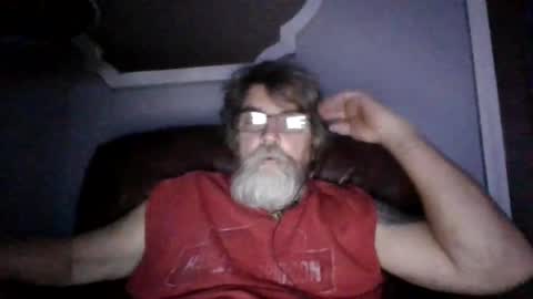 Snapshot of runningaround60 chatting on 09/17/25, 02:13 runningaround60 online show from 09/17/25, 02:13