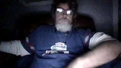 Snapshot of runningaround60 chatting on 10/31/25, 11:22 runningaround60 online show from 10/31/25, 11:22