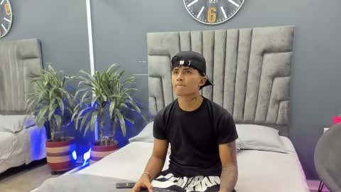 Snapshot of ruslan_marcel chatting on 08/08/26, 11:12 Ruslan Marcel online show from 08/08/26, 11:12