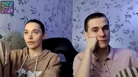 Snapshot of rusmedium chatting on 05/07/26, 06:46 Lisa and Vlad online show from 05/07/26, 06:46