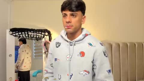 Snapshot of russ_w8 chatting on 10/03/25, 11:29 Russ online show from 10/03/25, 11:29