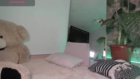 Lorenn online show from 12/06/24, 12:45