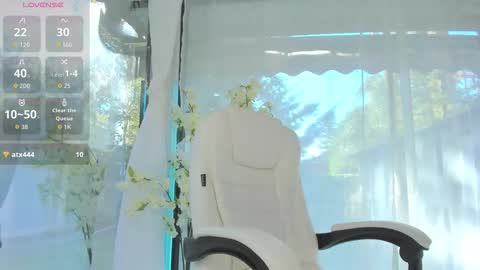 Ava online show from 10/05/25, 07:39