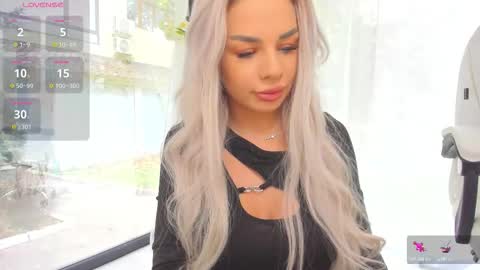 Ava online show from 10/27/25, 09:13