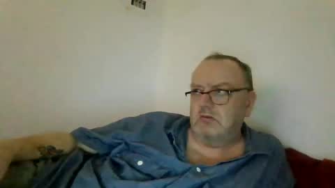 Snapshot of rustybee chatting on 10/21/25, 03:57 rustybee online show from 10/21/25, 03:57