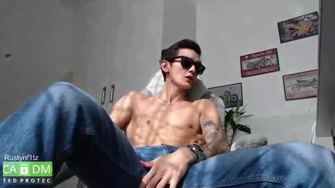 MillionDollarGuy online show from 10/01/25, 01:55