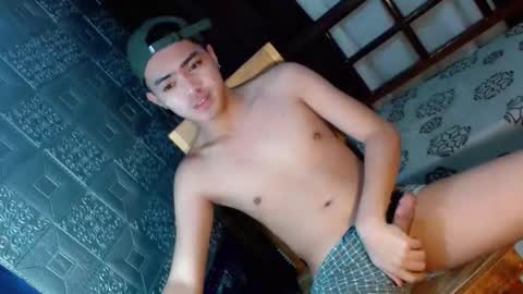 ruszel_xcx online show from 10/04/25, 05:22