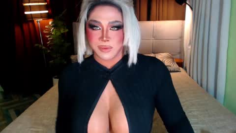 Snapshot of ruthlessmistressx chatting on 12/15/24, 07:21 Samantha online show from 12/15/24, 07:21