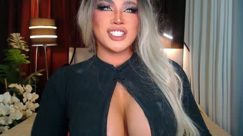 Snapshot of ruthlessmistressx chatting on 12/29/24, 06:56 Samantha online show from 12/29/24, 06:56