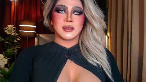 Snapshot of ruthlessmistressx chatting on 01/08/25, 01:53 Samantha online show from 01/08/25, 01:53