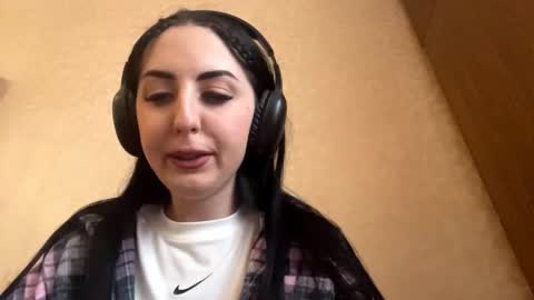 Cindy online show from 11/08/25, 10:04