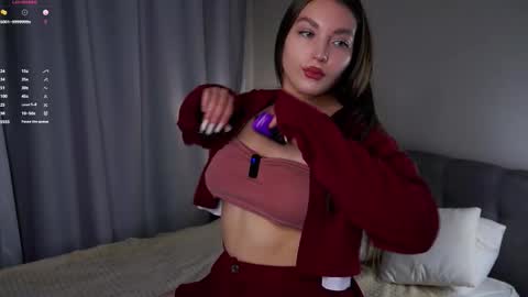 Emma online show from 09/19/25, 01:12