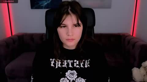 Ruyjin online show from 10/19/25, 10:38