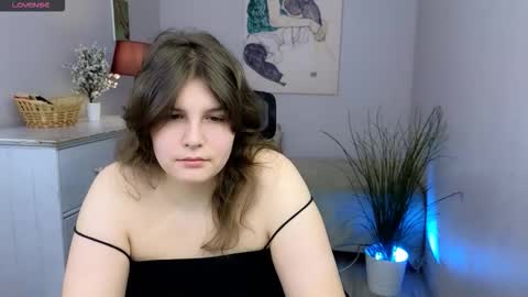 Ruyjin online show from 11/17/25, 10:21