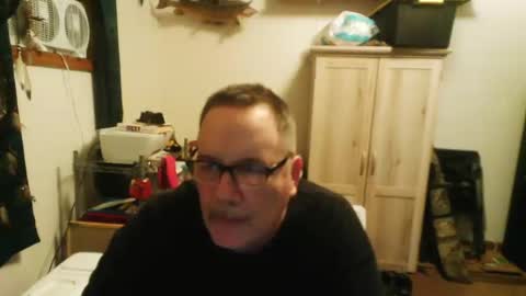 Snapshot of rwzar_0712 chatting on 09/19/25, 02:02 rwzar_0712 online show from 09/19/25, 02:02