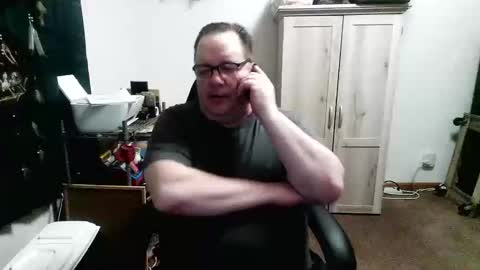 Snapshot of rwzar_1965 chatting on 04/02/26, 02:42 rwzar_1965 online show from 04/02/26, 02:42