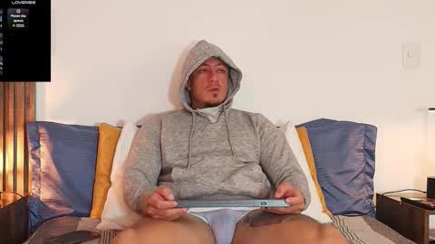 Snapshot of ryamcoast chatting on 02/08/26, 10:40 Sr Coast online show from 02/08/26, 10:40