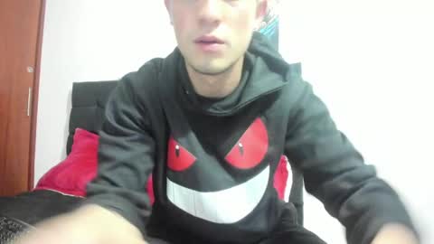 Snapshot of ryan15_ chatting on 12/31/24, 10:37 Ryan 15 online show from 12/31/24, 10:37
