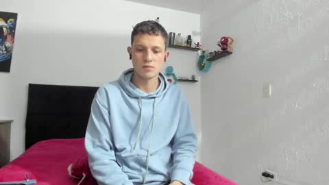 Snapshot of ryan15_ chatting on 01/23/25, 10:54 Ryan 15 online show from 01/23/25, 10:54