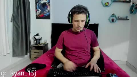 Snapshot of ryan15_ chatting on 09/10/25, 02:11 Ryan 15 online show from 09/10/25, 02:11