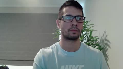 Snapshot of ryan_chatter chatting on 10/30/25, 02:35 Ryan online show from 10/30/25, 02:35