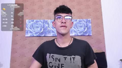 Snapshot of ryan_clark_ chatting on 12/01/24, 08:31 Ryan online show from 12/01/24, 08:31