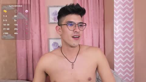 Snapshot of ryan_clark_ chatting on 12/06/24, 10:30 Ryan online show from 12/06/24, 10:30