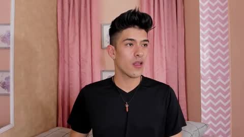 Snapshot of ryan_clark_ chatting on 12/21/24, 06:02 Ryan online show from 12/21/24, 06:02