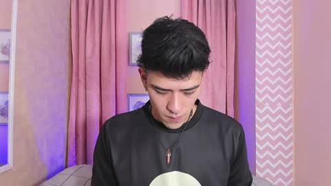 Snapshot of ryan_clark_ chatting on 01/07/25, 07:17 Ryan online show from 01/07/25, 07:17