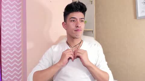 Snapshot of ryan_clark_ chatting on 01/08/25, 05:59 Ryan online show from 01/08/25, 05:59