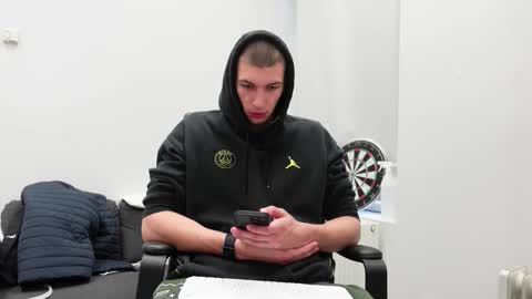 RYAN DOZER online show from 10/04/25, 05:49