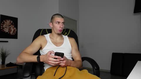 RYAN DOZER online show from 10/25/25, 07:49