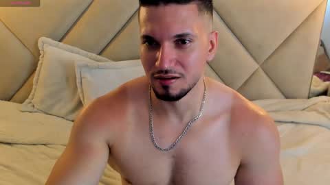 Snapshot of ryan_ward79 chatting on 05/11/26, 04:07 Ryan online show from 05/11/26, 04:07
