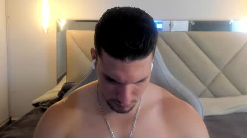 Snapshot of ryan_ward79 chatting on 07/08/26, 01:21 Ryan online show from 07/08/26, 01:21