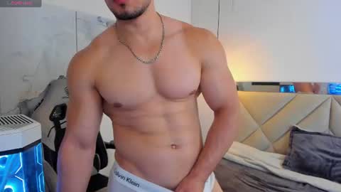 Snapshot of ryan_ward79 chatting on 08/01/26, 04:23 Ryan online show from 08/01/26, 04:23
