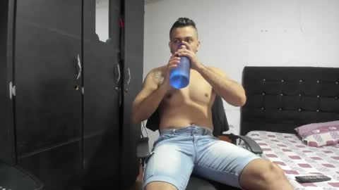 ryan_xc1 online show from 04/04/26, 02:32