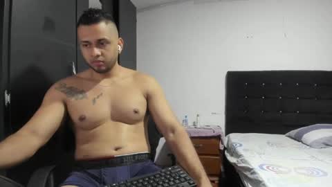ryan_xc1 online show from 04/29/26, 03:54