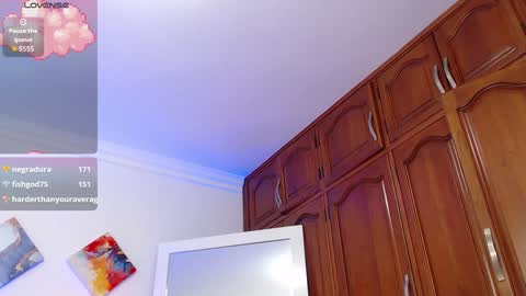 Hanna  online show from 01/18/25, 01:08