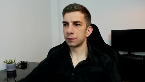 Snapshot of ryandusk chatting on 05/01/26, 08:13 Andrew C. online show from 05/01/26, 08:13