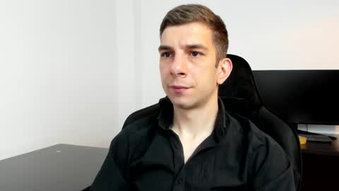 Snapshot of ryandusk chatting on 05/08/26, 08:03 Andrew C. online show from 05/08/26, 08:03