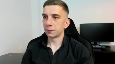 Snapshot of ryandusk chatting on 05/15/26, 08:27 Andrew C. online show from 05/15/26, 08:27