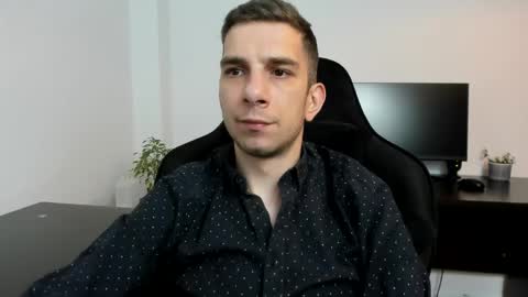 Snapshot of ryandusk chatting on 05/30/26, 08:39 Andrew C. online show from 05/30/26, 08:39