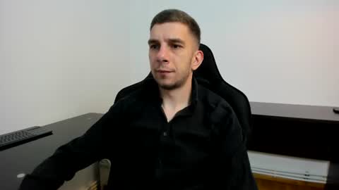 Snapshot of ryandusk chatting on 07/19/26, 08:12 Andrew C. online show from 07/19/26, 08:12