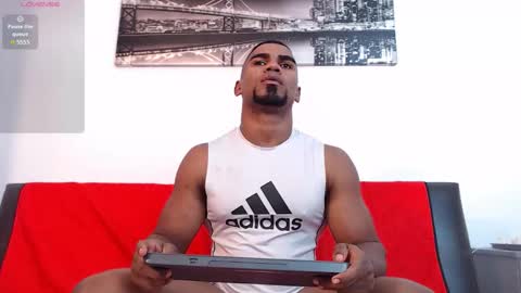 Instagram  Ryandwrn online show from 09/28/25, 03:56