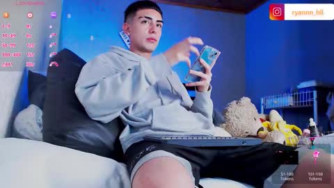 Snapshot of ryannhill_ chatting on 09/15/25, 07:41 Ryannhill online show from 09/15/25, 07:41