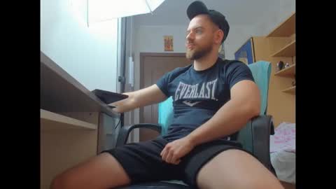 Snapshot of ryanstone_ chatting on 11/12/25, 05:41 Ryanstone online show from 11/12/25, 05:41