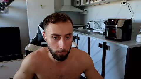 ryanstorm1 online show from 11/01/25, 12:40